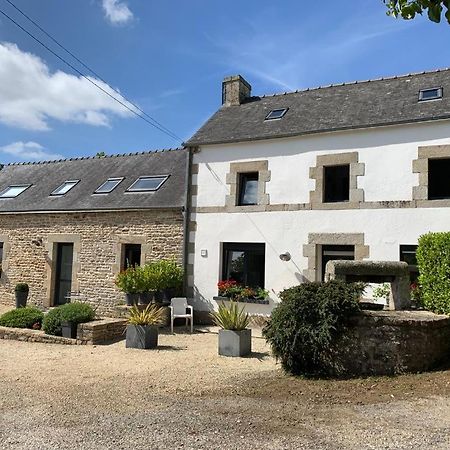 Longere De Kerveguen Argoat Villa Leuhan Exteriör bild